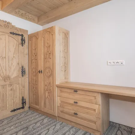 Dominek Apartment *